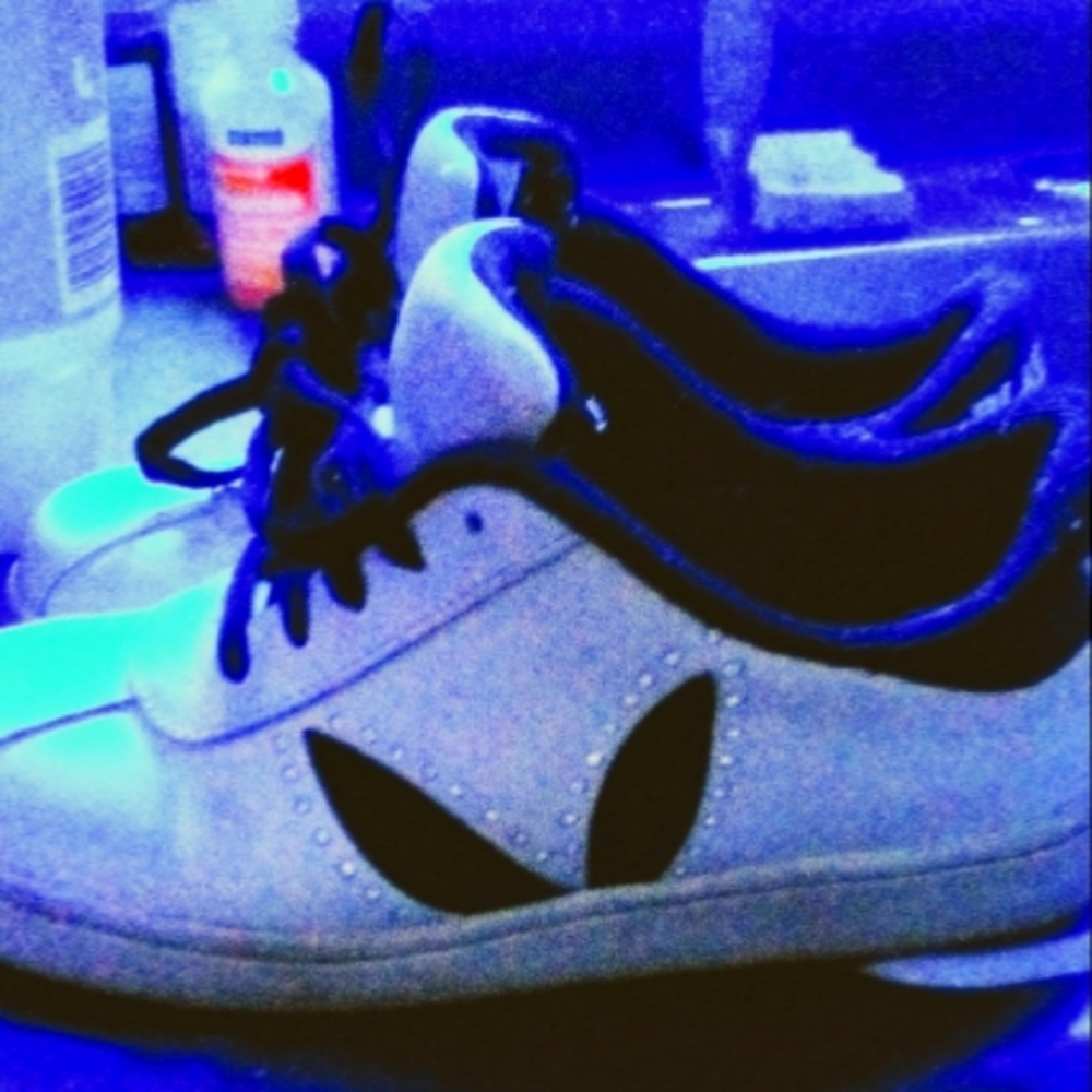 Rare rinstone playboy 90s skater shoes